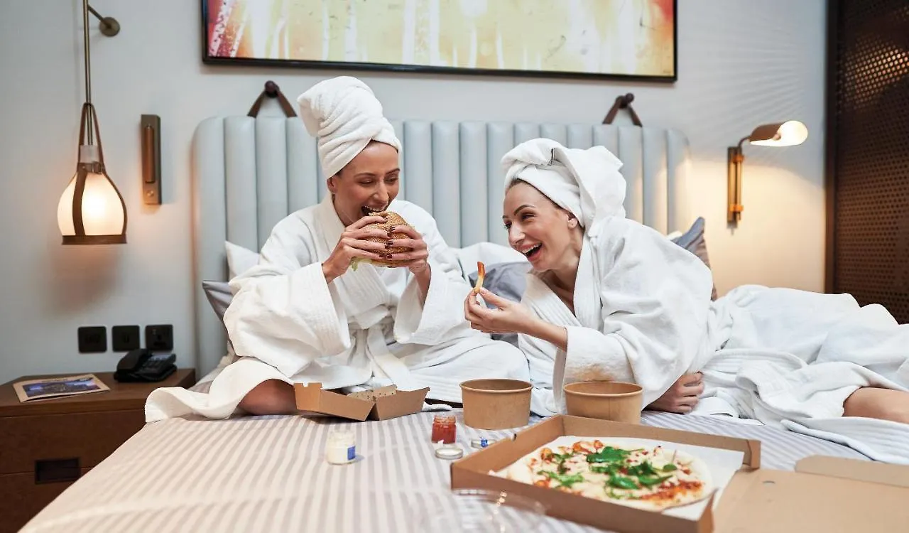 Revier Hotel - Dubai
