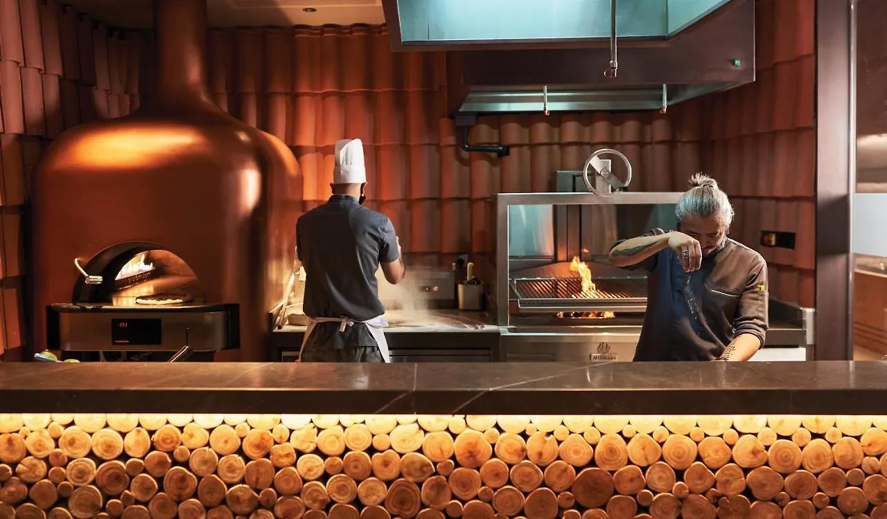 Revier Hotel - Dubai
